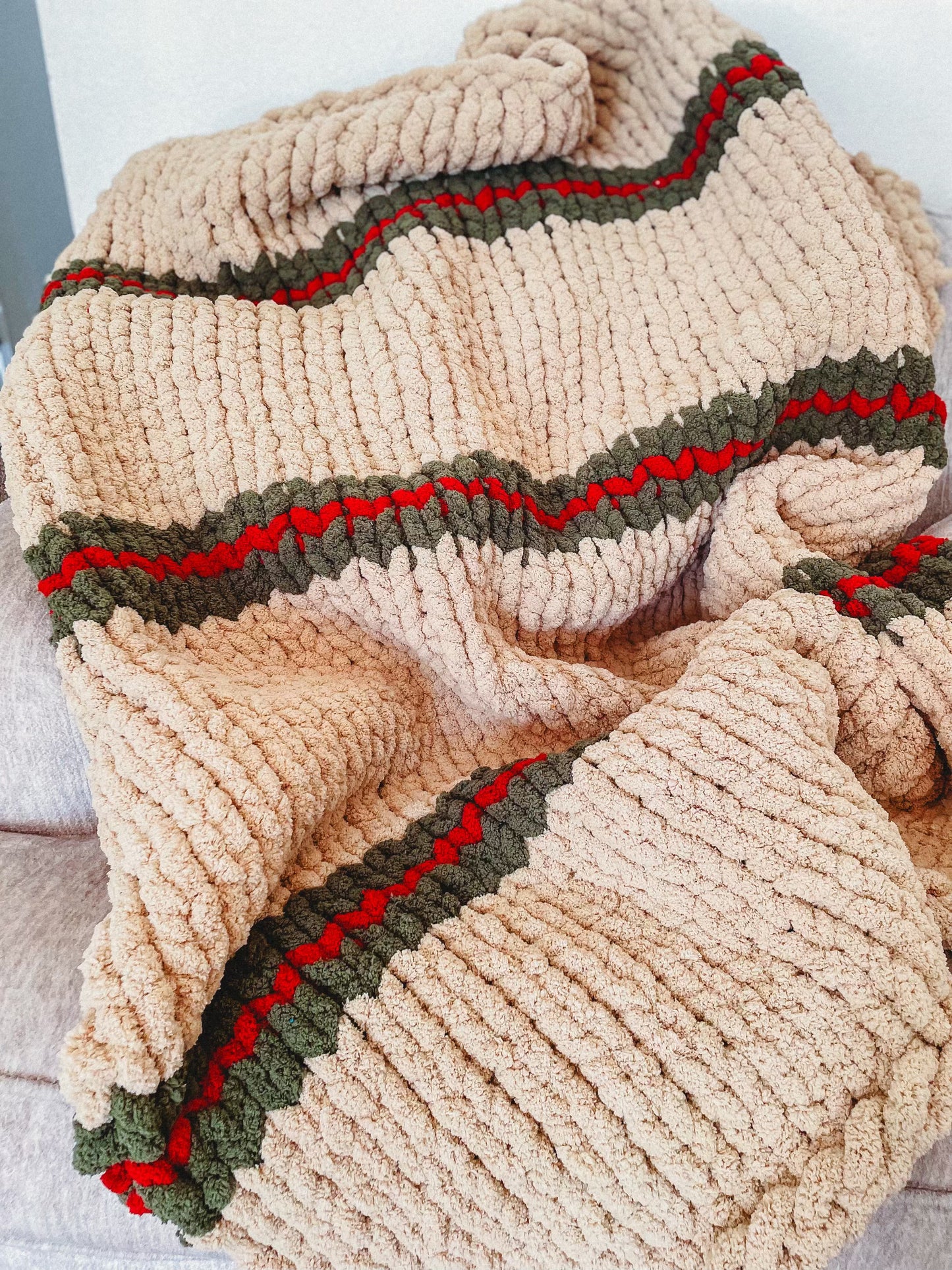 Cozy Christmas Large Chunky Knit Throw