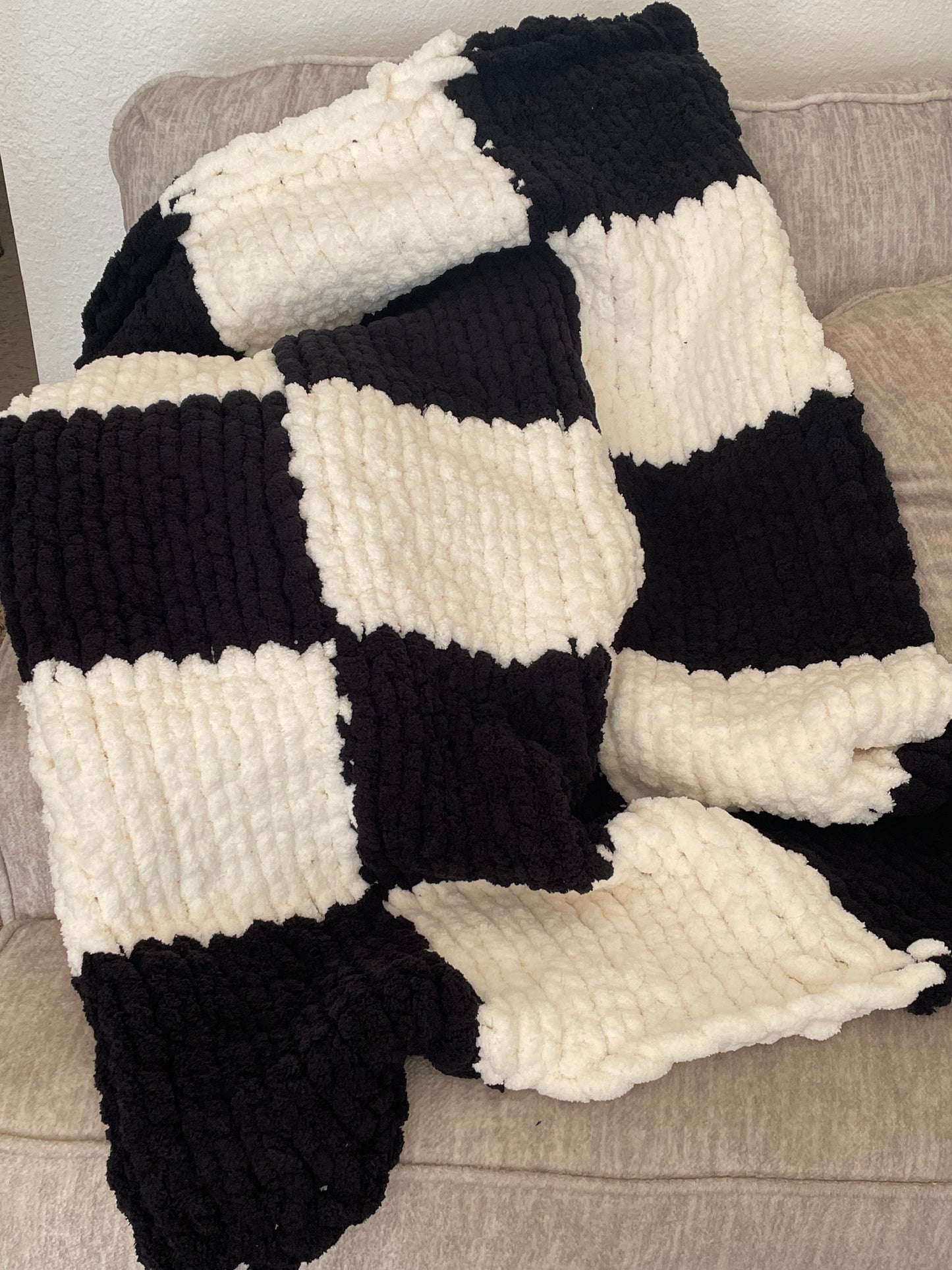 Hand knitted Chunky checkered blanket